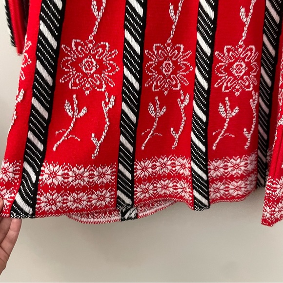 NWOT VENUS Red and Black Stripe and Floral Print Long Sleeve Sweater Swing Dress - Picture 5 of 6